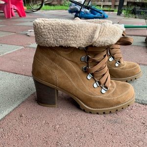 Tan/Brown boots